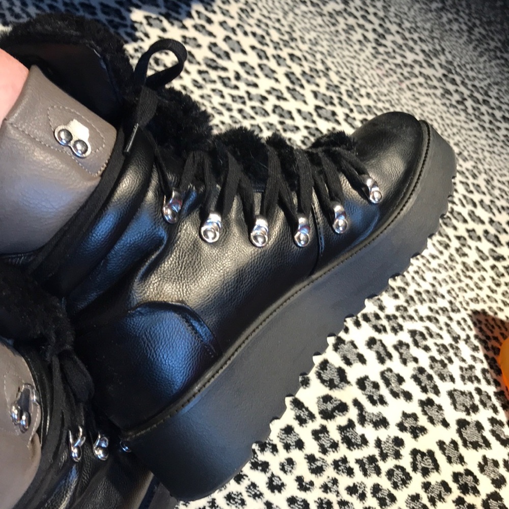 Womens ASOS Faux Leather / Fur Boots - Worn By Tawny Kitaen - Picture 7 of 13
